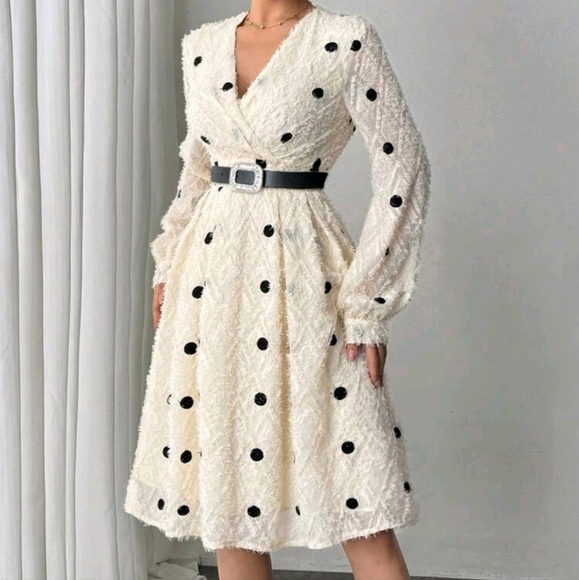 Embroidered Polka Dot Apricot V-Neck Elegant Fashion Women's Dress - Picture 1 of 5